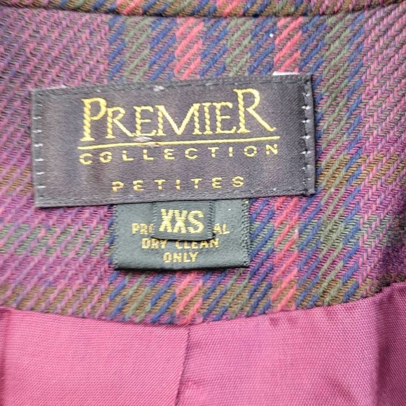 Striped Women's Blazer - Picture 3 of 12